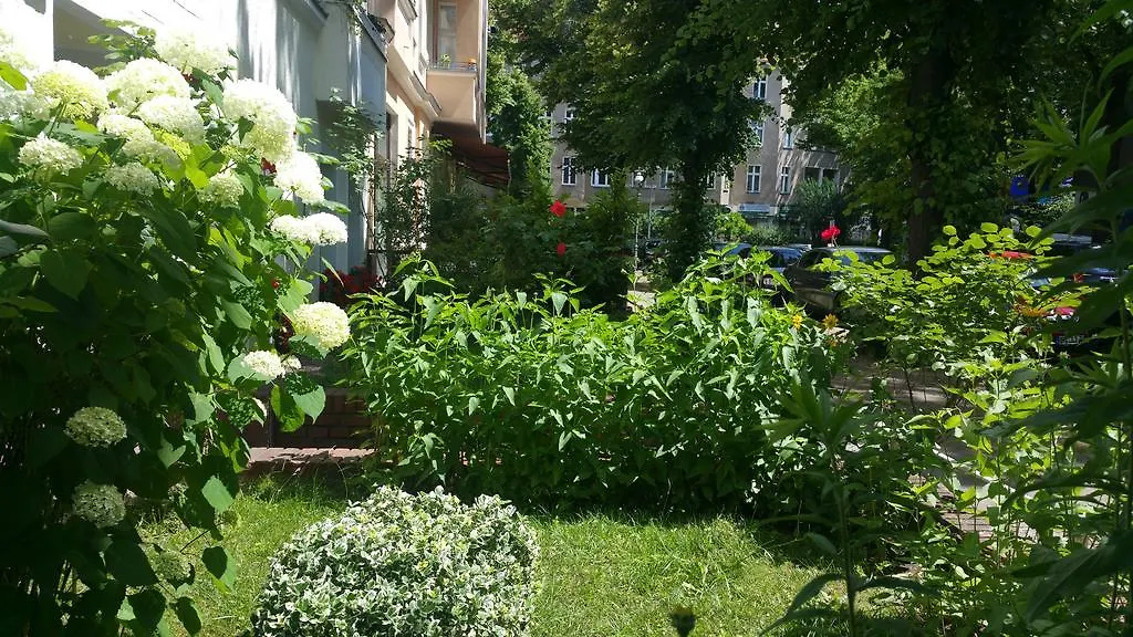 Pension Tempelhof Berlin 2*,  Almanya