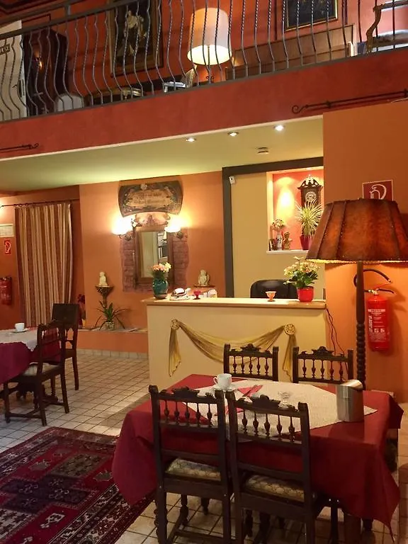 Pension Tempelhof Berlín Bed & Breakfast